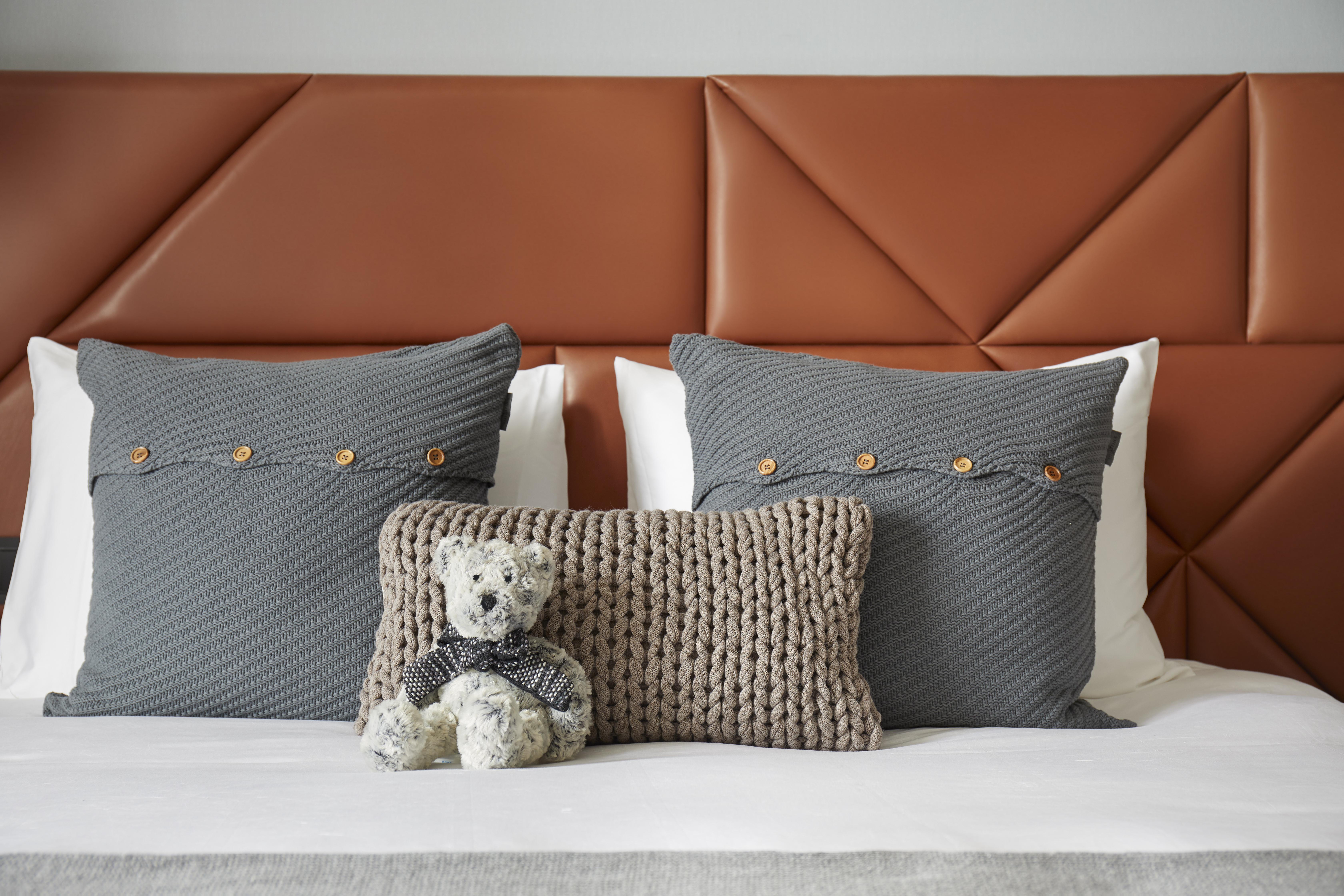 Kimpton Vividora Hotel By Ihg Barcelona Exterior foto A bed with cushions